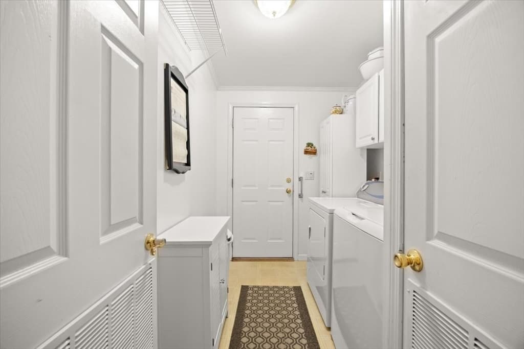 Single Family Residence at 5604 Oak Point Drive, Middleboro MA 02346, Middleboro, photo 22 of 39