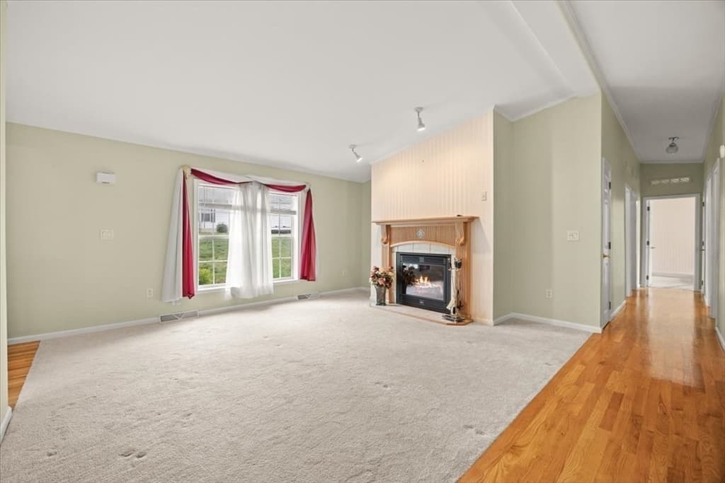 Single Family Residence at 5604 Oak Point Drive, Middleboro MA 02346, Middleboro, photo 28 of 39
