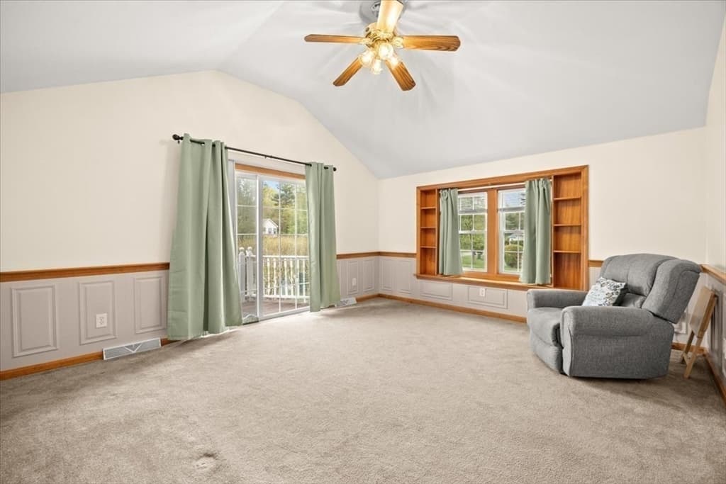 Single Family Residence at 5604 Oak Point Drive, Middleboro MA 02346, Middleboro, photo 14 of 39
