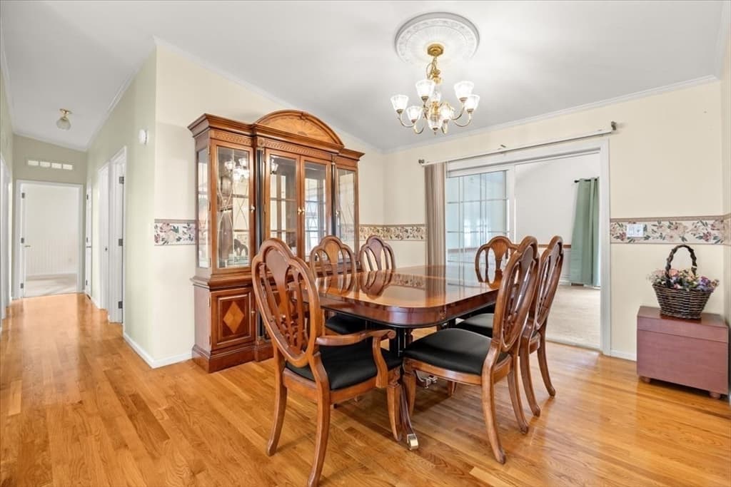 Single Family Residence at 5604 Oak Point Drive, Middleboro MA 02346, Middleboro, photo 18 of 39
