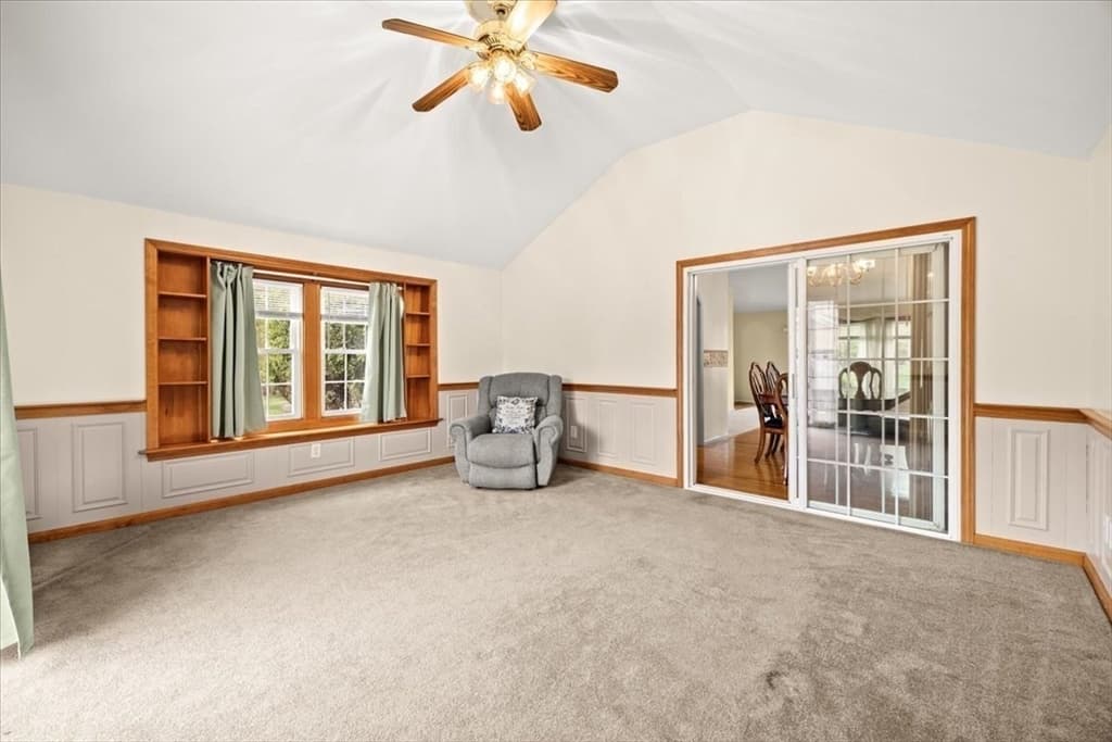 Single Family Residence at 5604 Oak Point Drive, Middleboro MA 02346, Middleboro, photo 15 of 39
