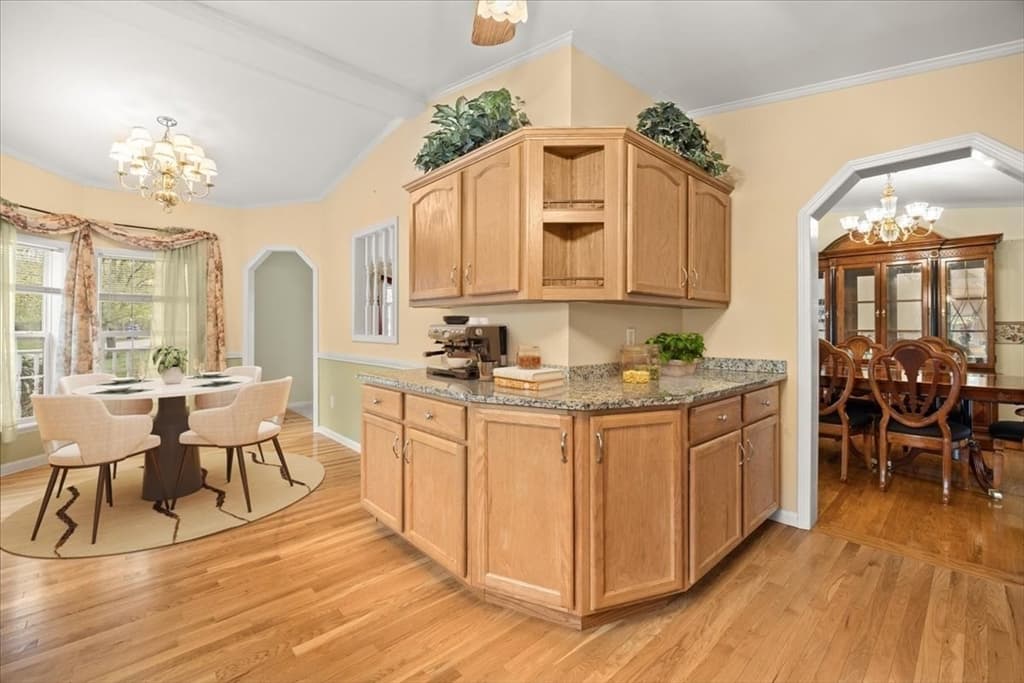 Single Family Residence at 5604 Oak Point Drive, Middleboro MA 02346, Middleboro, photo 4 of 39