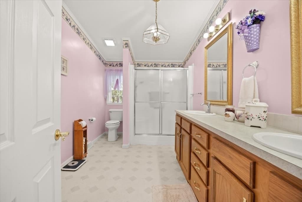 Single Family Residence at 5604 Oak Point Drive, Middleboro MA 02346, Middleboro, photo 25 of 39