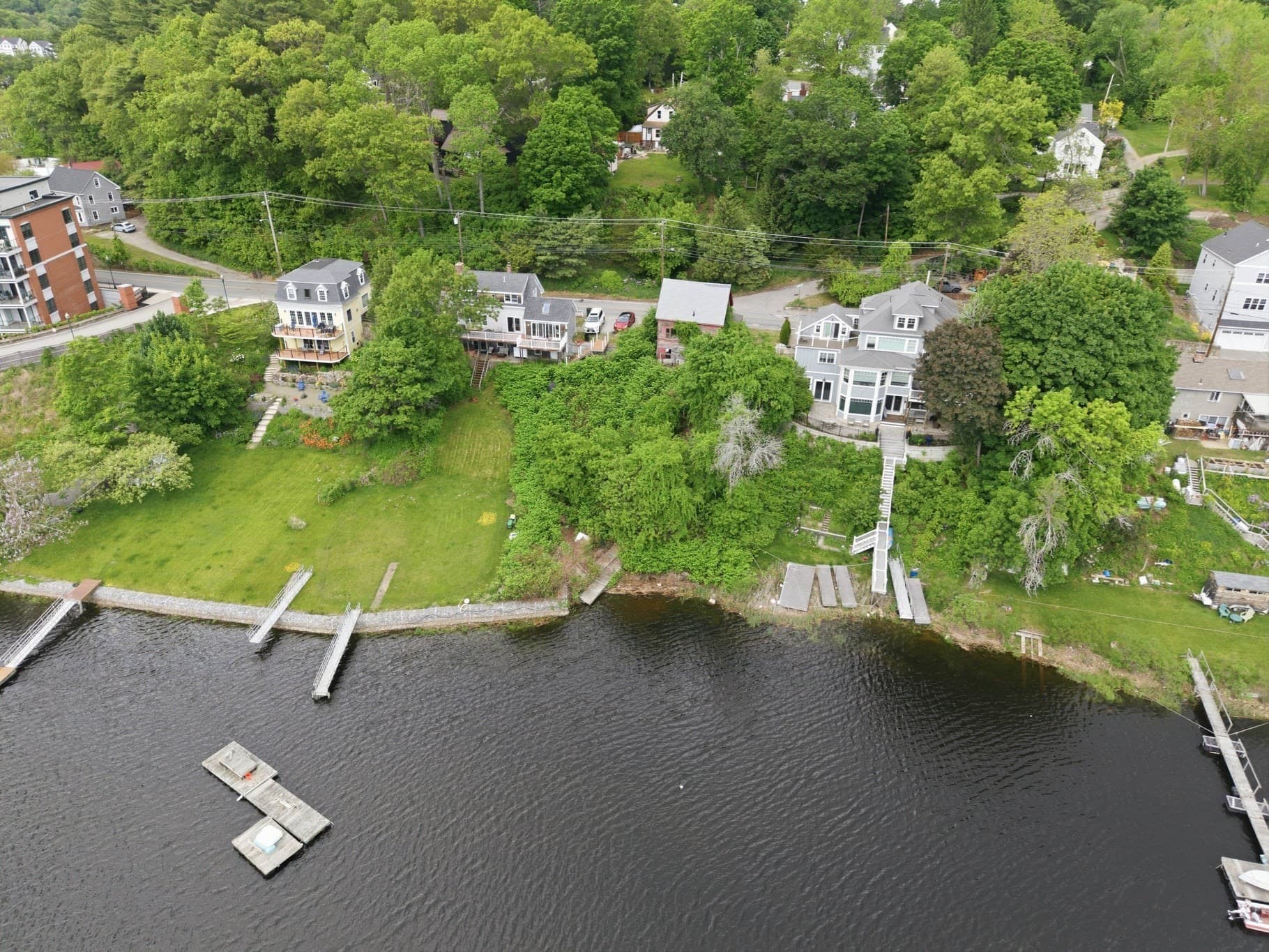 Residential at 52 Merrimac St, Amesbury MA 01913, photo 15 of 23