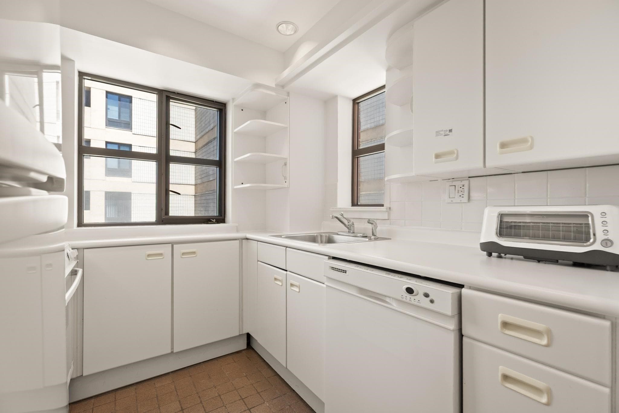 Condominium at 931 Massachusetts Avenue # 606, Cambridge MA 02139, Cambridge, photo 4 of 17