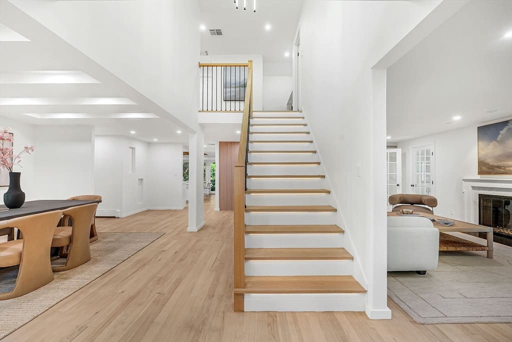 Single Family Residence at 31 Alba Rd, Wellesley MA 02481, photo 2 of 32