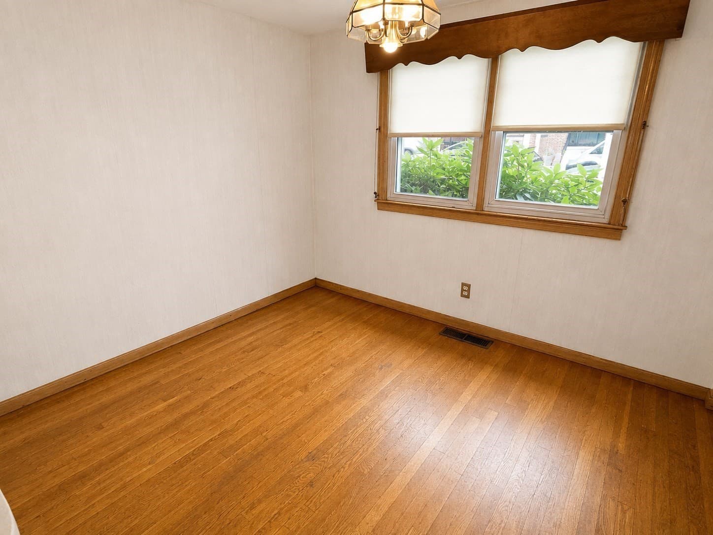 Single Family Residence at 445 E 5th St, Boston MA 02127, photo 6 of 35