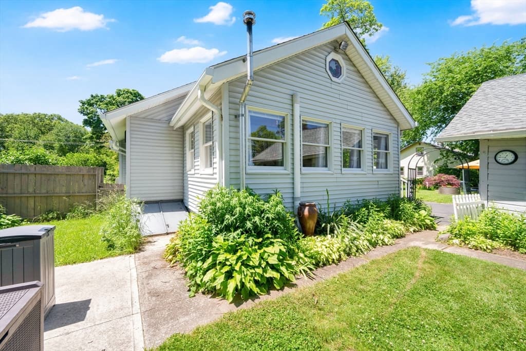 121 Merrill Rd, Springfield MA 01119 photo 29