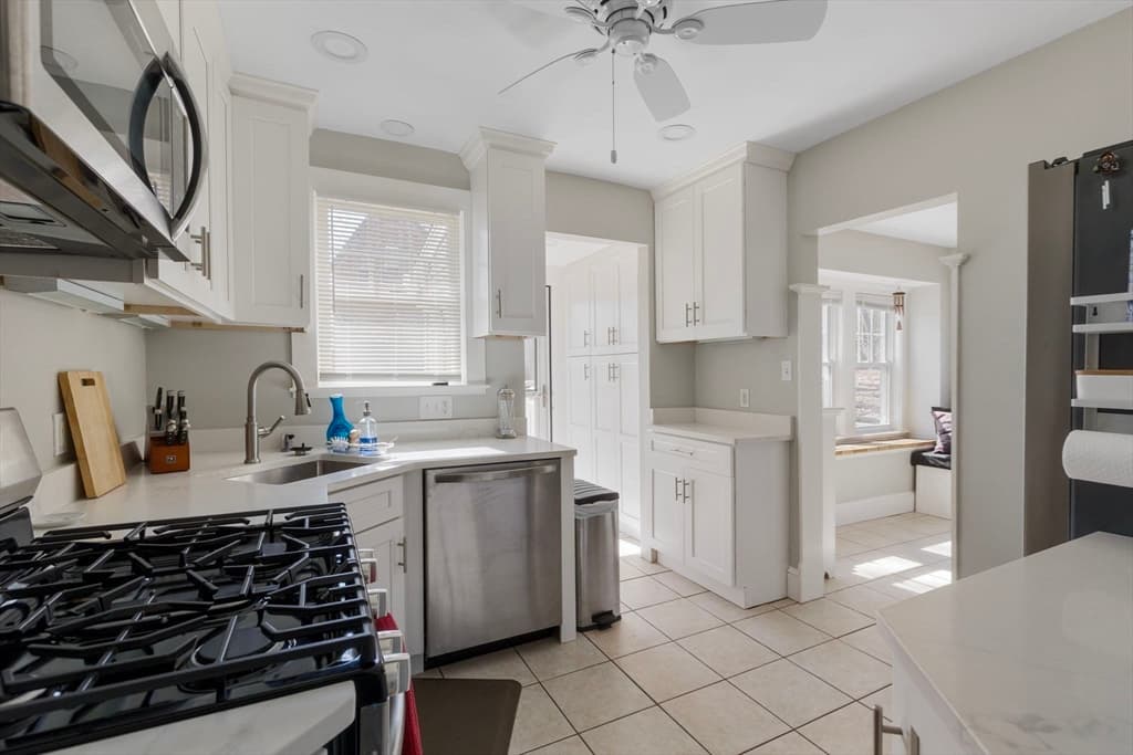 Condominium at 428 Boylston St # 428, Brookline MA 02445, photo 7 of 27