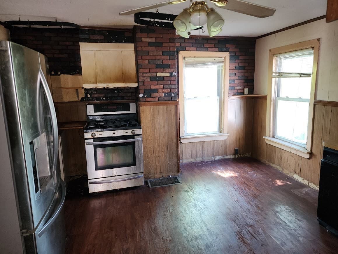2 Family - 2 Units Up/Down at 156 Grattan St, Chicopee MA 01020, photo 17 of 42