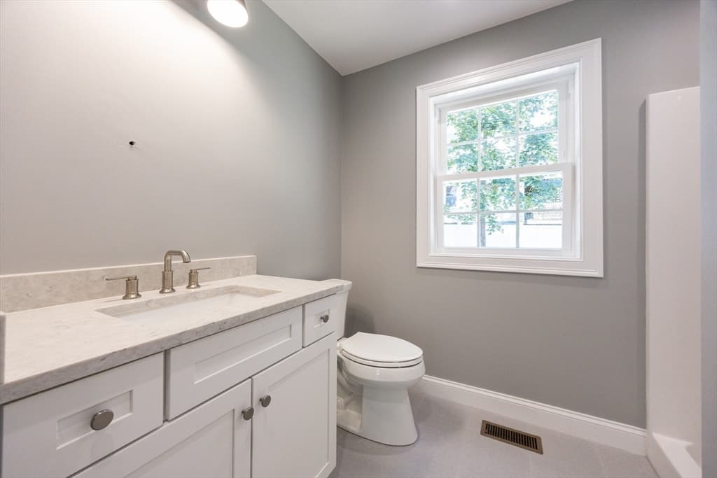 122 Canal Street, Blackstone MA 01504 photo 37