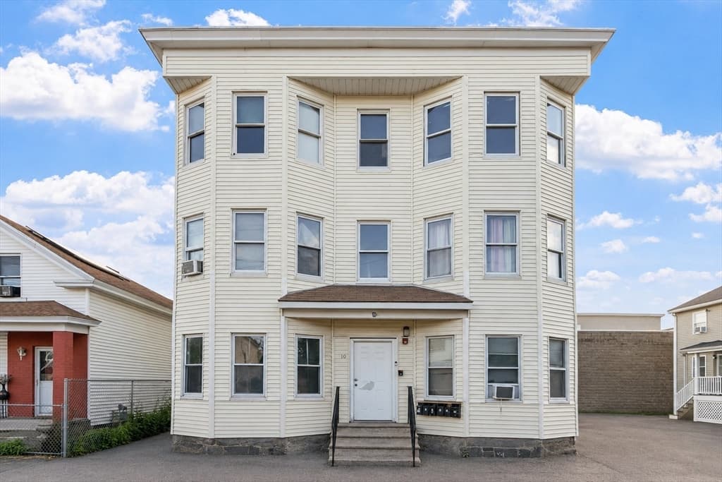 10 Kempton Ct, Lawrence MA 01841 photo 2