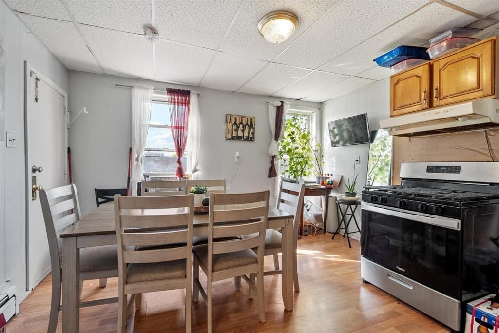 10 Kempton Ct, Lawrence MA 01841 photo 22