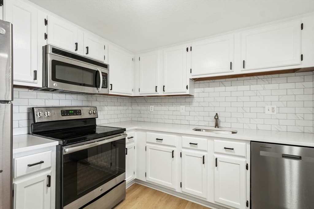 585 Revere Beach Pkwy # 509, Revere MA 02151 photo 2