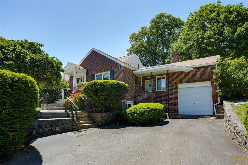 262 Clifton St, Belmont MA 02478