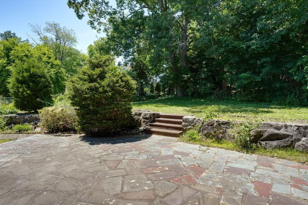 262 Clifton St, Belmont MA 02478 photo 31