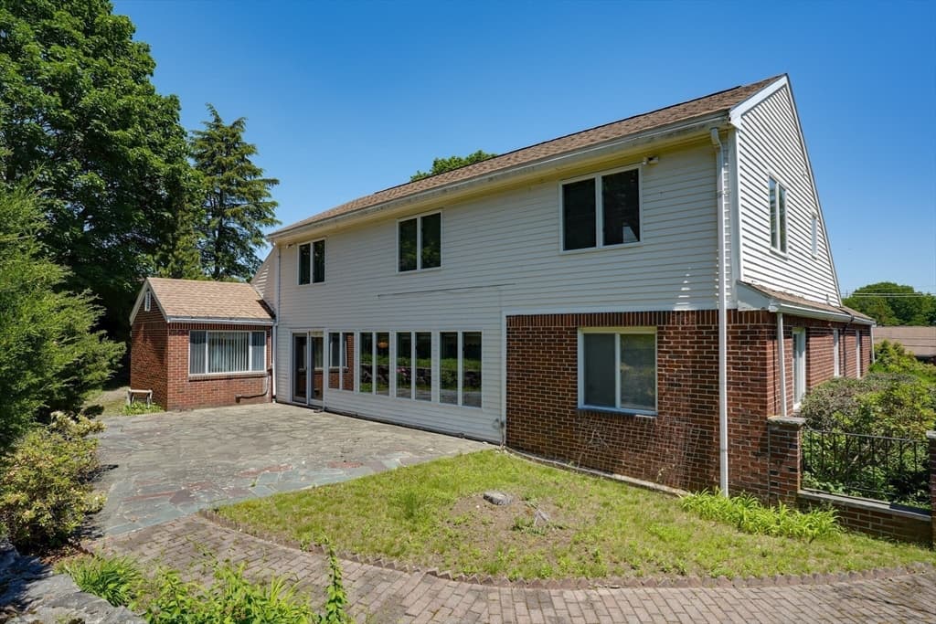 262 Clifton St, Belmont MA 02478 photo 4