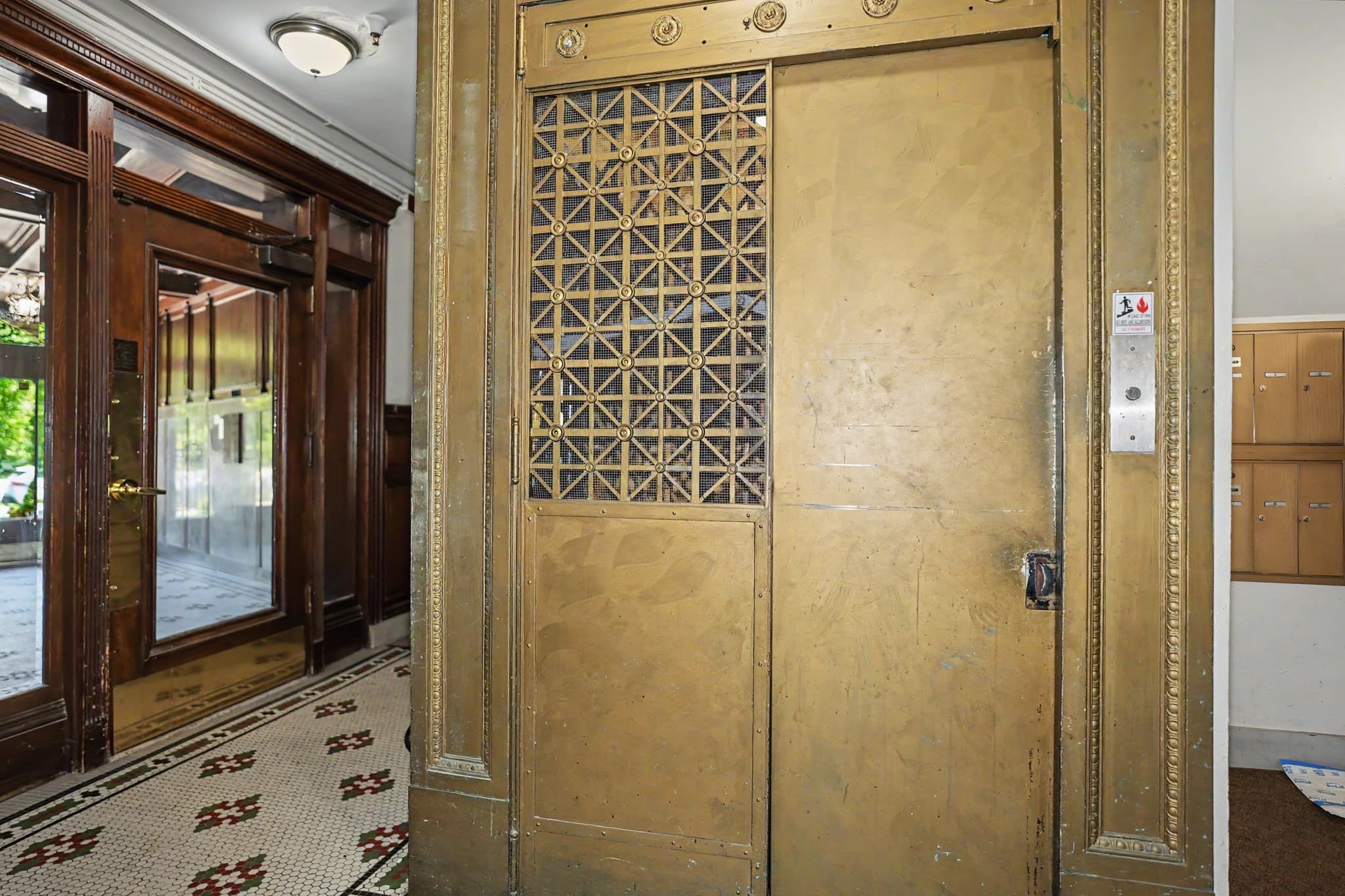 Condominium at 51 Park Drive # 27, Boston MA 02215, photo 9 of 12