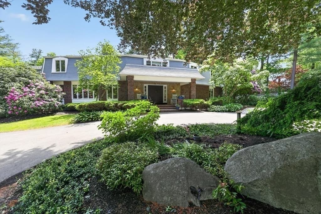 1 Grist Mill Lane, Hingham MA 02043