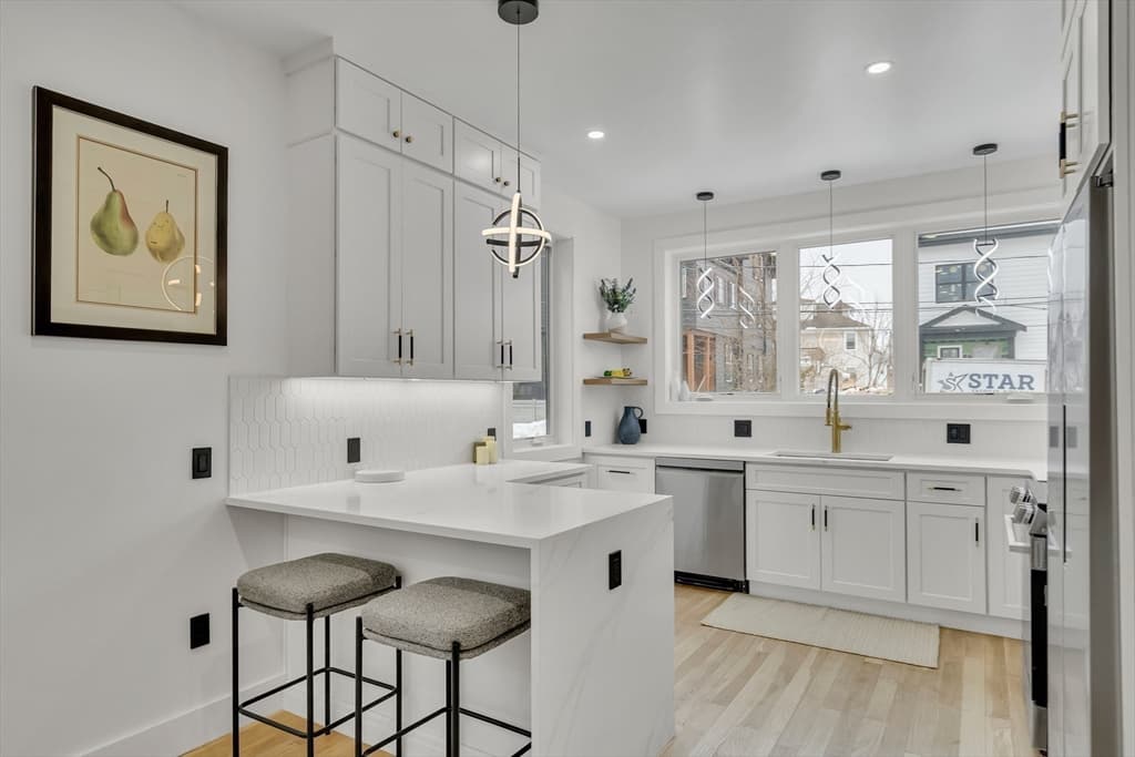 Condominium at 19 Keith St # 1, Watertown MA 02472, photo 5 of 36
