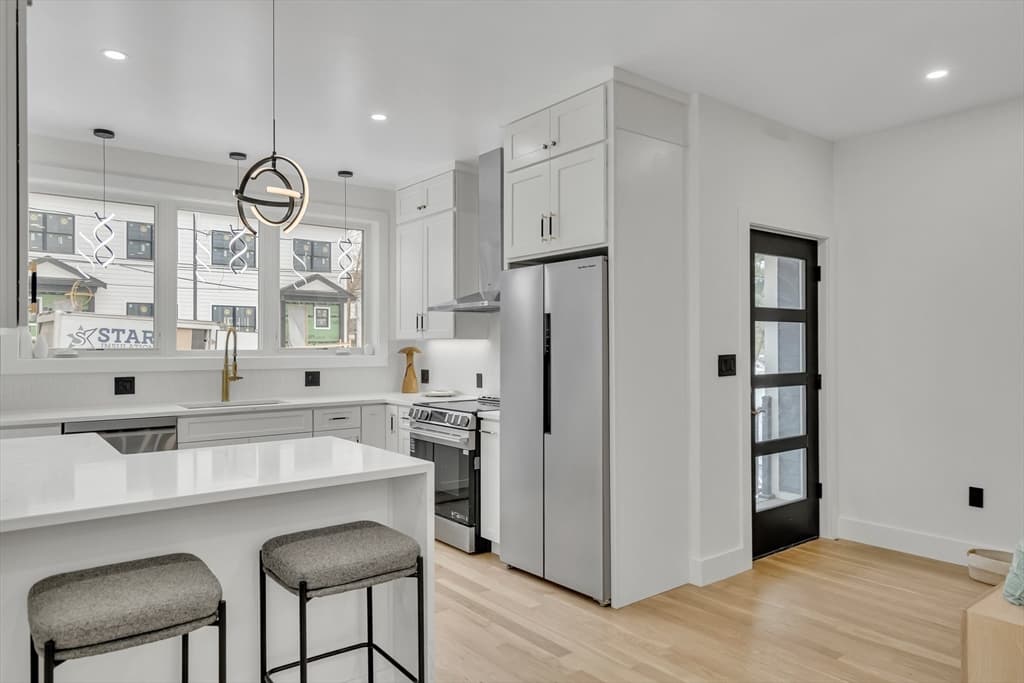 Condominium at 19 Keith St # 1, Watertown MA 02472, photo 4 of 36