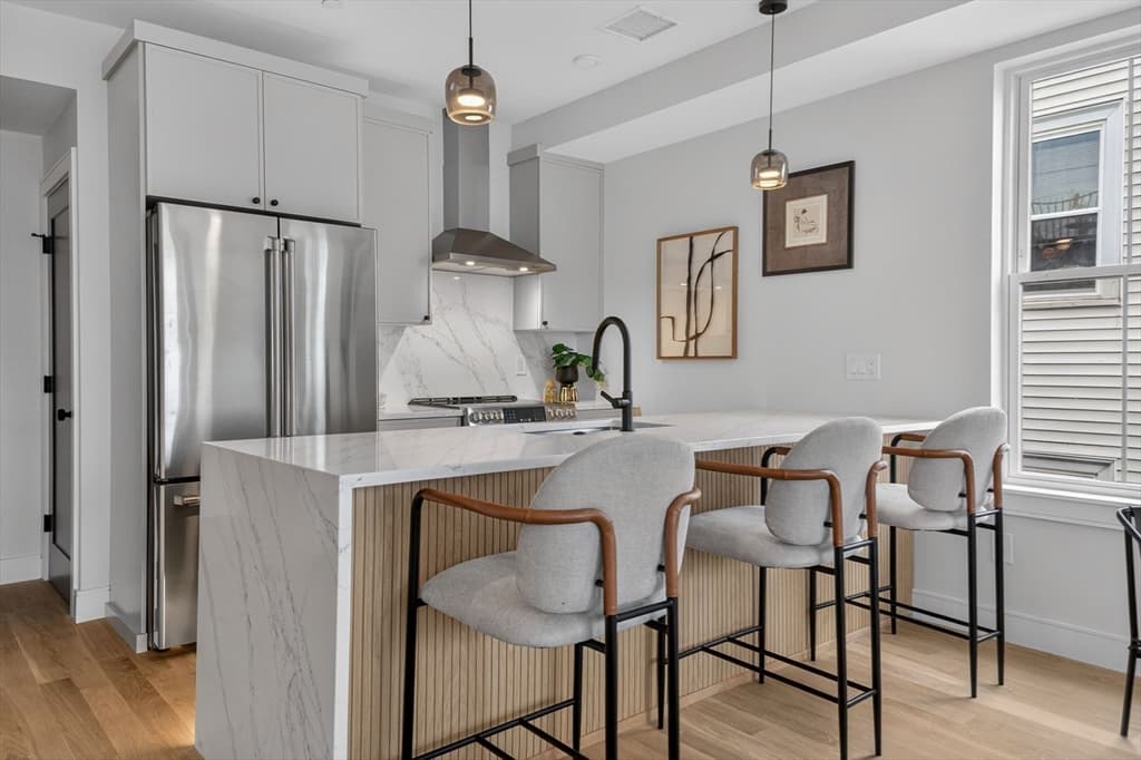 Condominium at 54 Dorset Street # 5, Boston MA 02125, Boston, photo 2 of 25