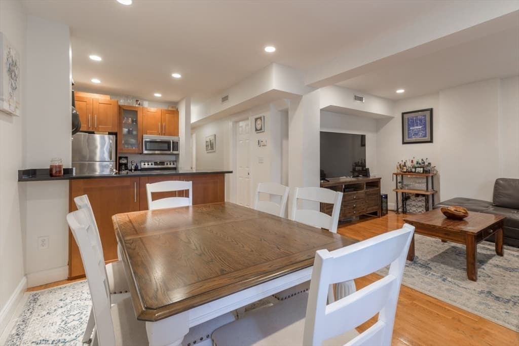 Condominium at 15 Garrison St # 1, Boston MA 02116, photo 6 of 18