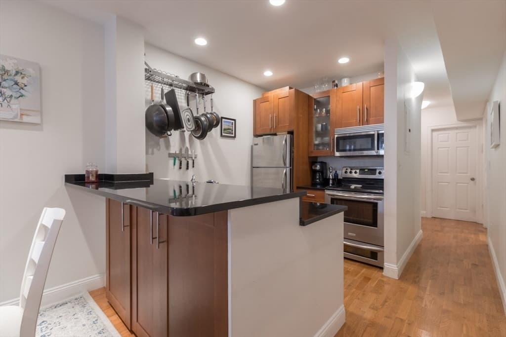 Condominium at 15 Garrison St # 1, Boston MA 02116, photo 7 of 18