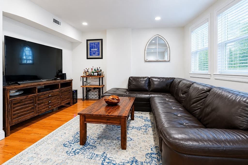 15 Garrison St # 1, Boston MA 02116