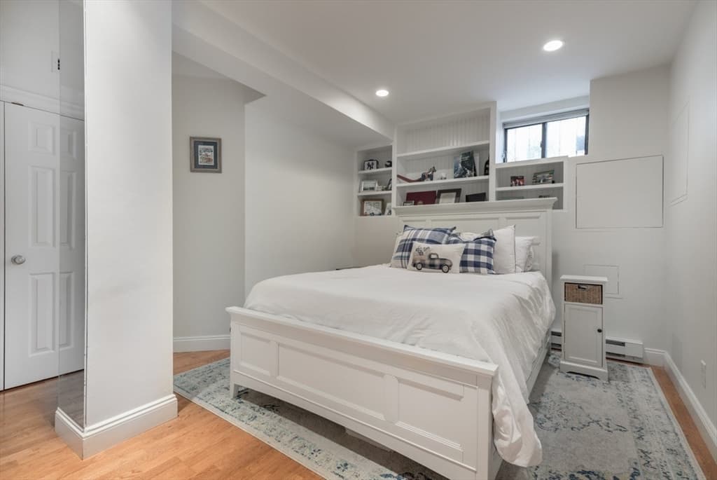 Condominium at 15 Garrison St # 1, Boston MA 02116, photo 9 of 18