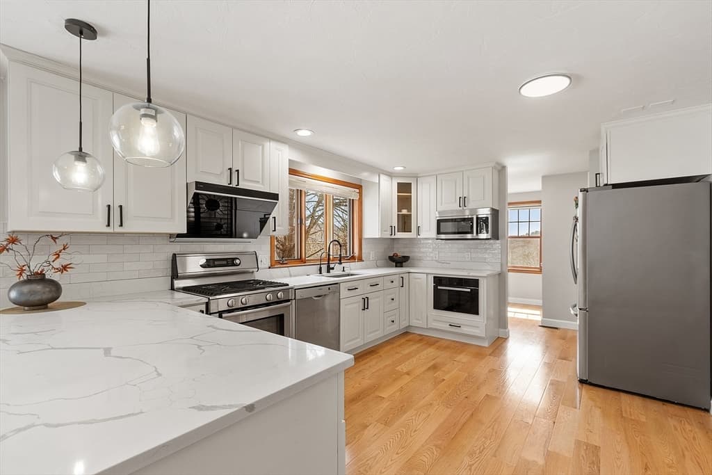 Single Family Residence at 933 Liberty Square Rd, Boxborough MA 01719, Boxborough, photo 15 of 41