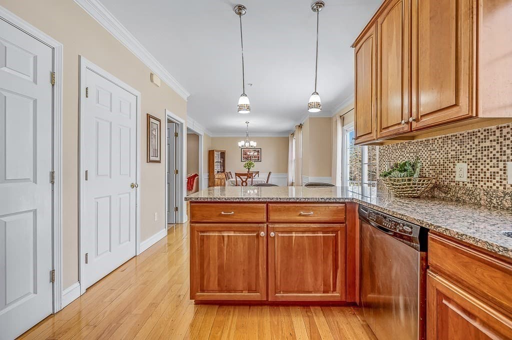 Single Family Residence at 1 Dunia Ln, Northborough MA 01532, photo 7 of 42