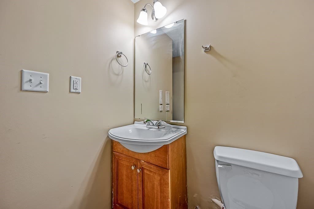 Single Family Residence at 1 Dunia Ln, Northborough MA 01532, photo 33 of 42