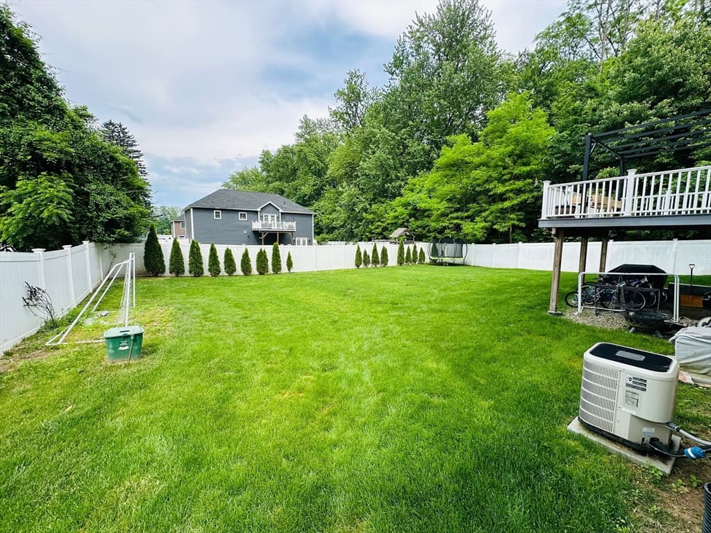 Single Family Residence at 83 Federal St, Agawam MA 01001, Agawam, photo 2 of 26