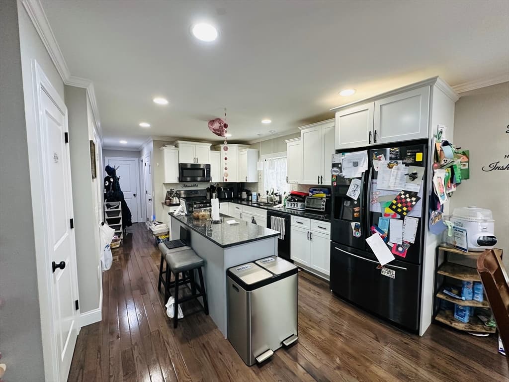 Single Family Residence at 83 Federal St, Agawam MA 01001, Agawam, photo 10 of 26