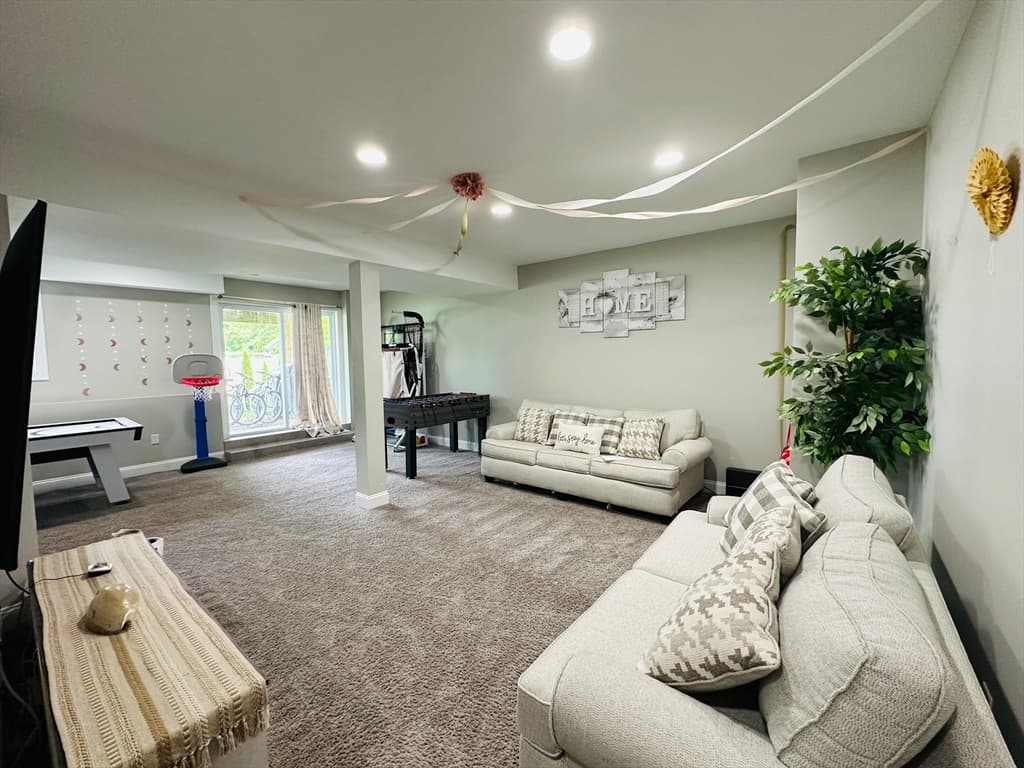 Single Family Residence at 83 Federal St, Agawam MA 01001, Agawam, photo 14 of 26