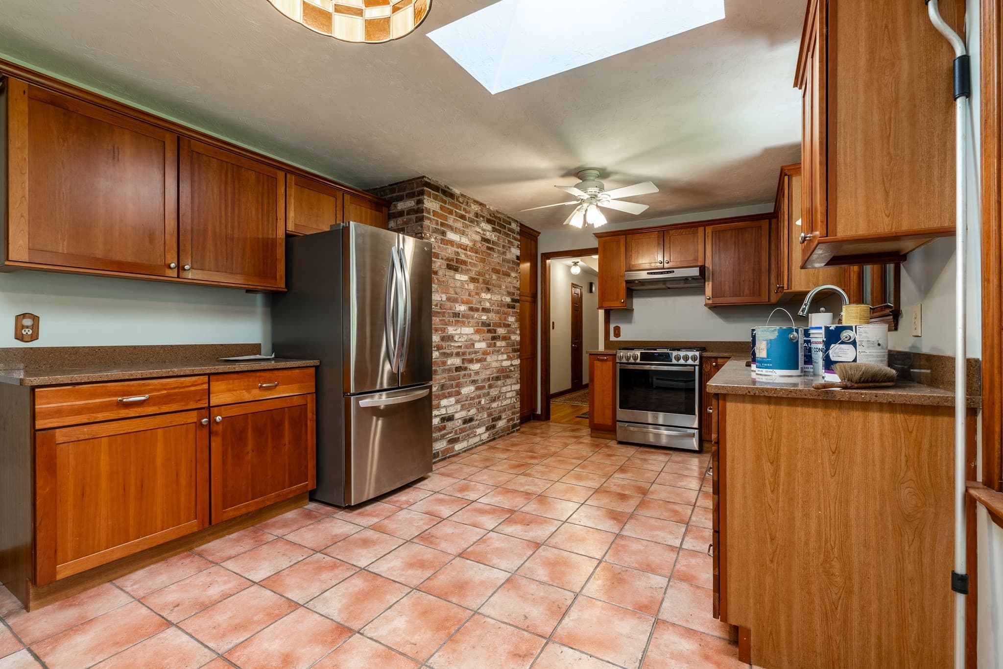 Single Family Residence at 322 Spring St, Shrewsbury MA 01545, photo 3 of 26
