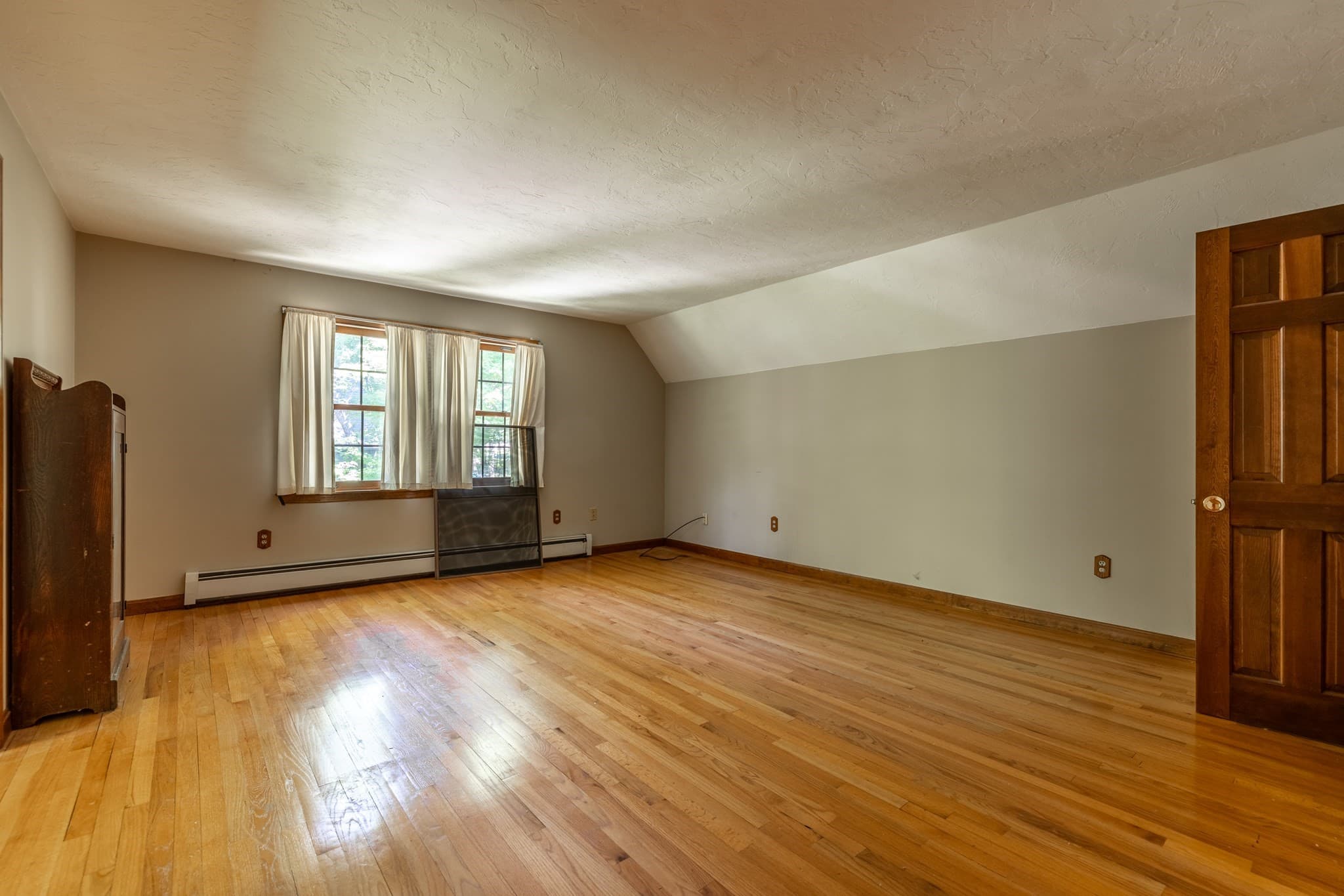 Single Family Residence at 322 Spring St, Shrewsbury MA 01545, photo 20 of 26