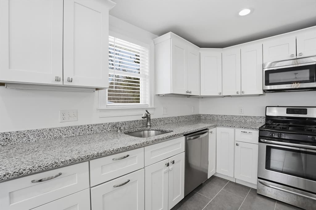 Single Family Residence at 2 Hemenway Road, Framingham MA 01701, Framingham, photo 13 of 33