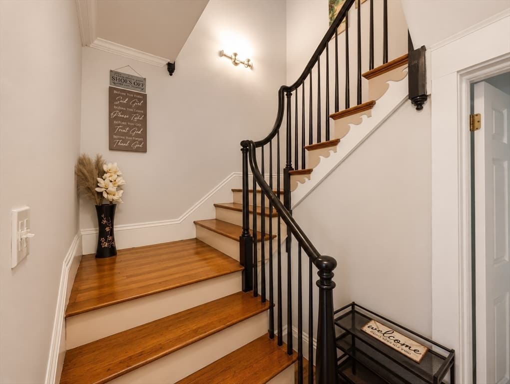 337 Union St, New Bedford MA 02740 photo 4