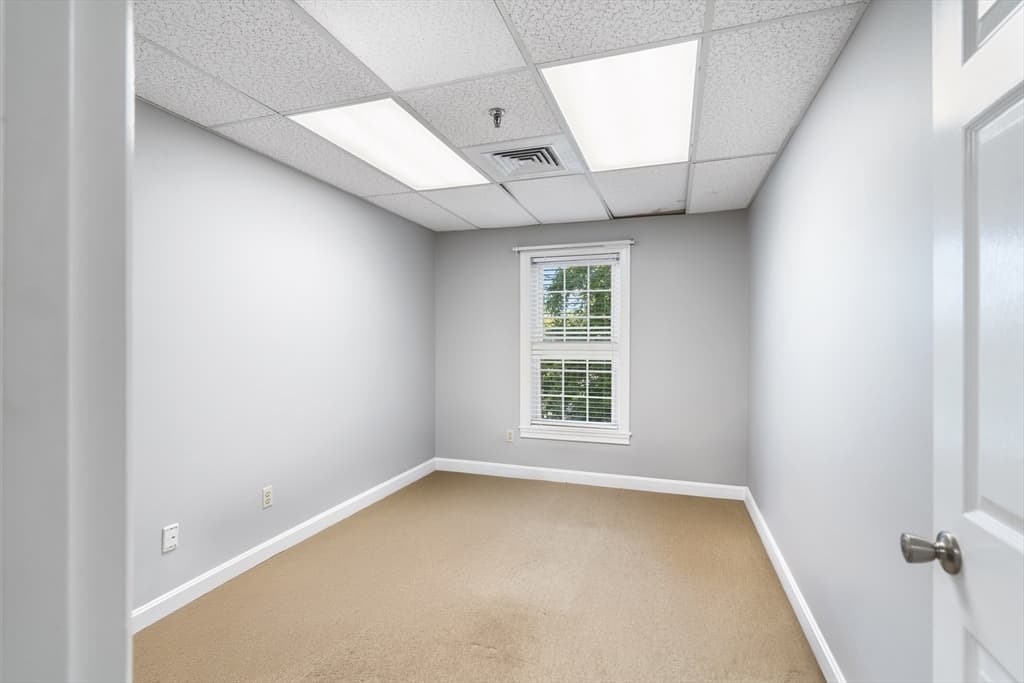 76 Bedford St # 18, Lexington MA 02420 photo 5