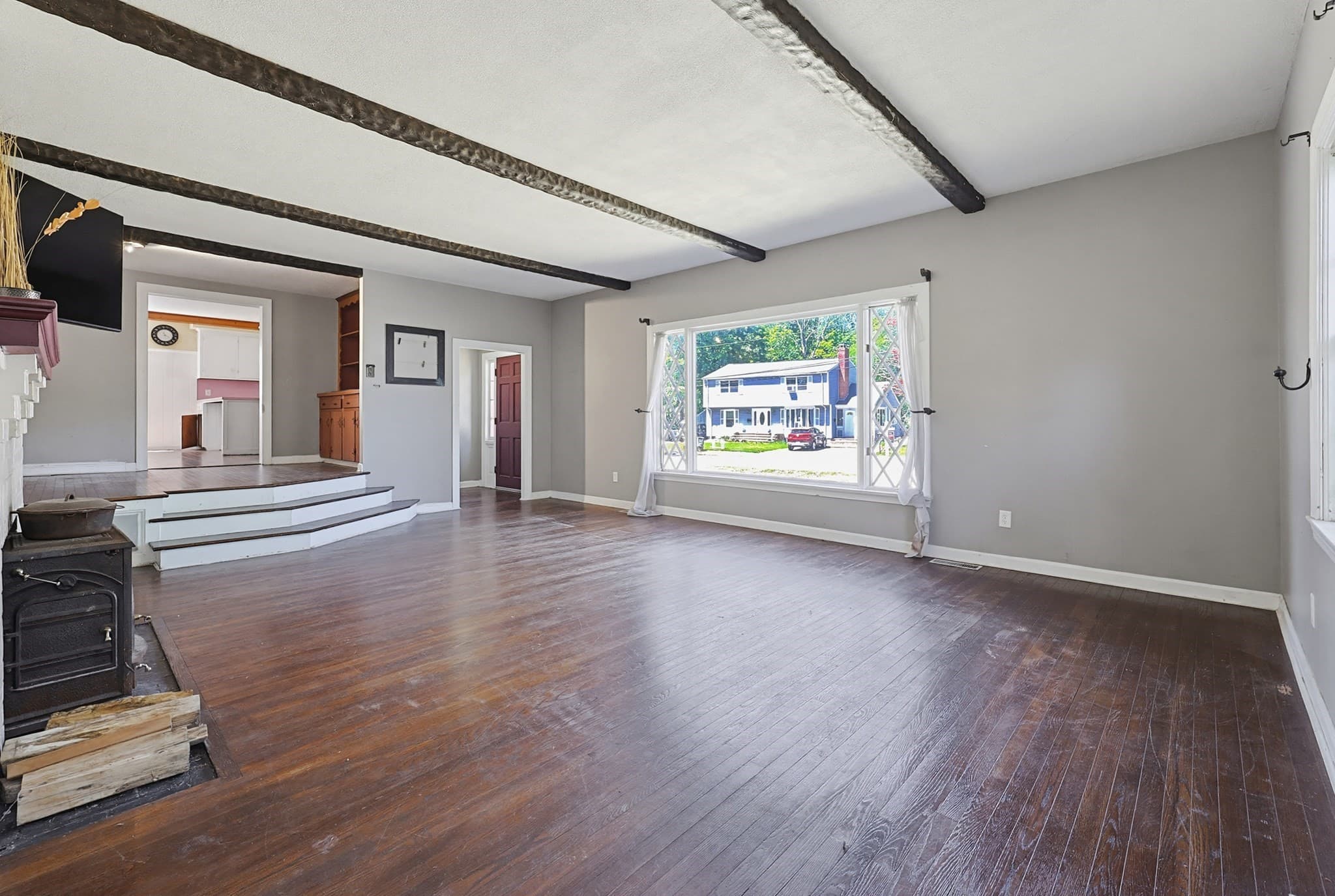 Single Family Residence at 299 Broadway, North Attleboro MA 02760, photo 3 of 39