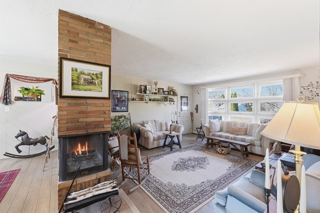 Single Family Residence at 11 Paul St, Auburn MA 01501, Auburn, photo 16 of 36