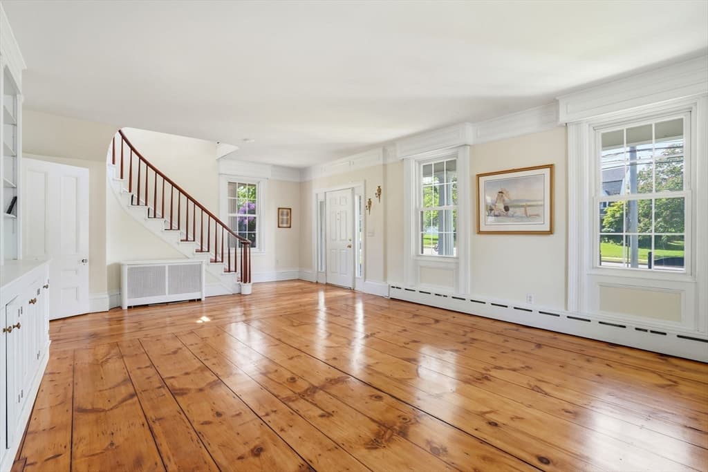 Single Family Residence at 100 South Main St., Middleboro MA 02346, photo 6 of 41