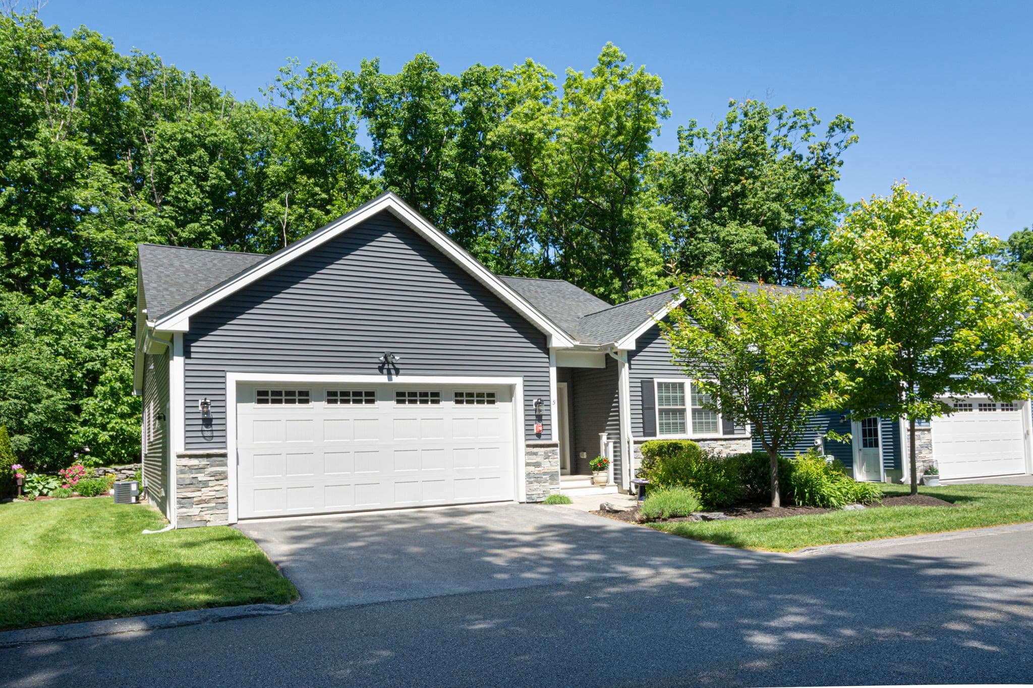 Condominium at 5 Abby Ln # 5, Shrewsbury MA 01545, photo 2 of 39