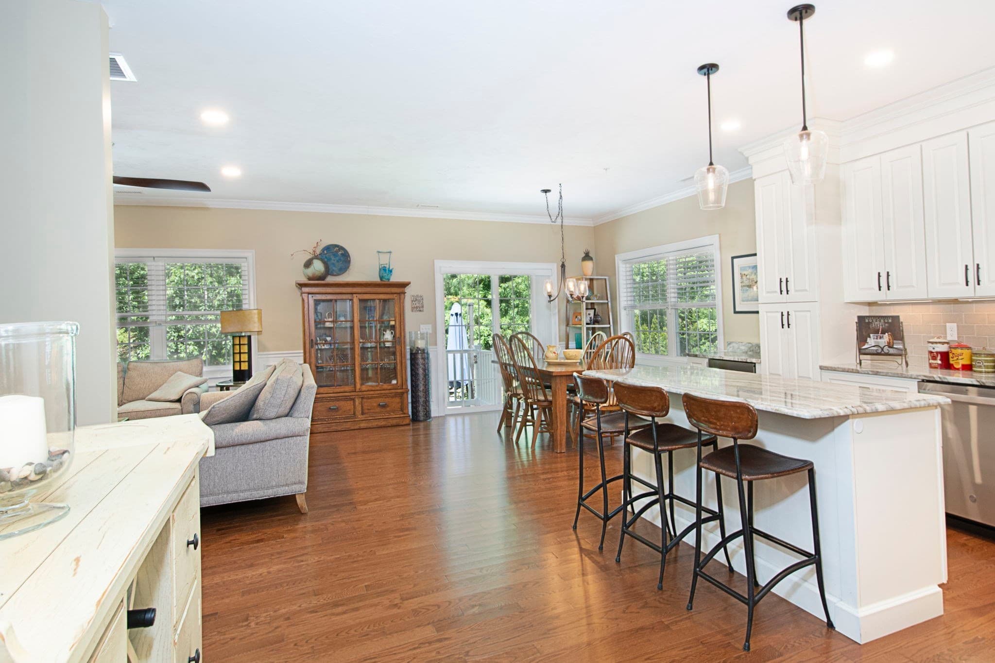 Condominium at 5 Abby Ln # 5, Shrewsbury MA 01545, photo 6 of 39