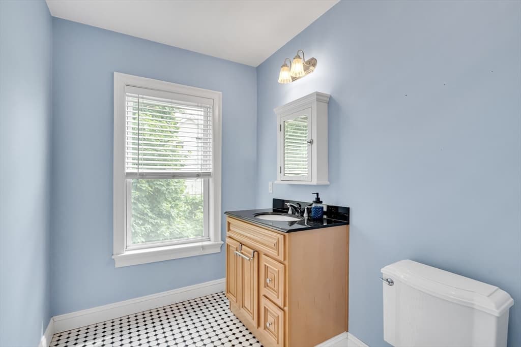 Condominium at 86 Brown St # 4, Waltham MA 02453, photo 16 of 23