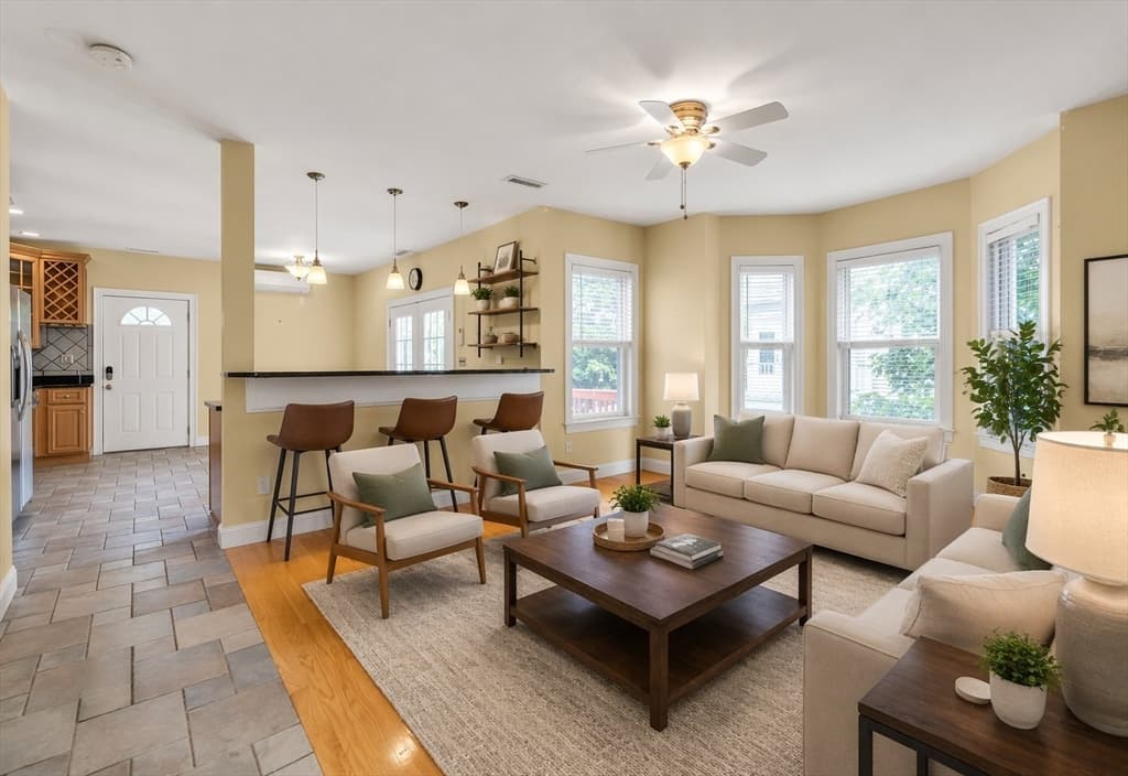 Condominium at 86 Brown St # 4, Waltham MA 02453, photo 3 of 23