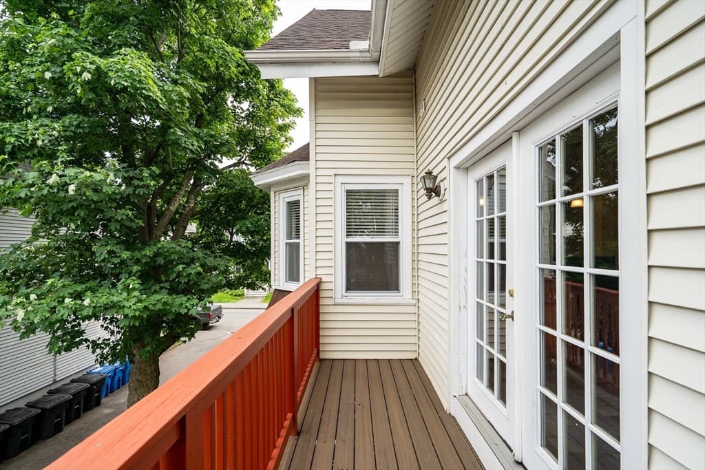 Condominium at 86 Brown St # 4, Waltham MA 02453, photo 19 of 23