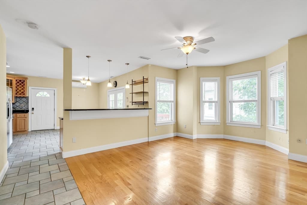 Condominium at 86 Brown St # 4, Waltham MA 02453, photo 4 of 23